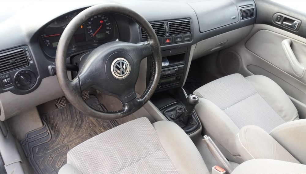 Ușa portiera stânga dreapta spate vw golf 4 hatchback cod culoare LC7V