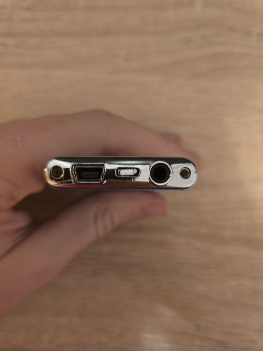 MP3 si MP4 Player Majestic SDA 4357 ( fara cablu )