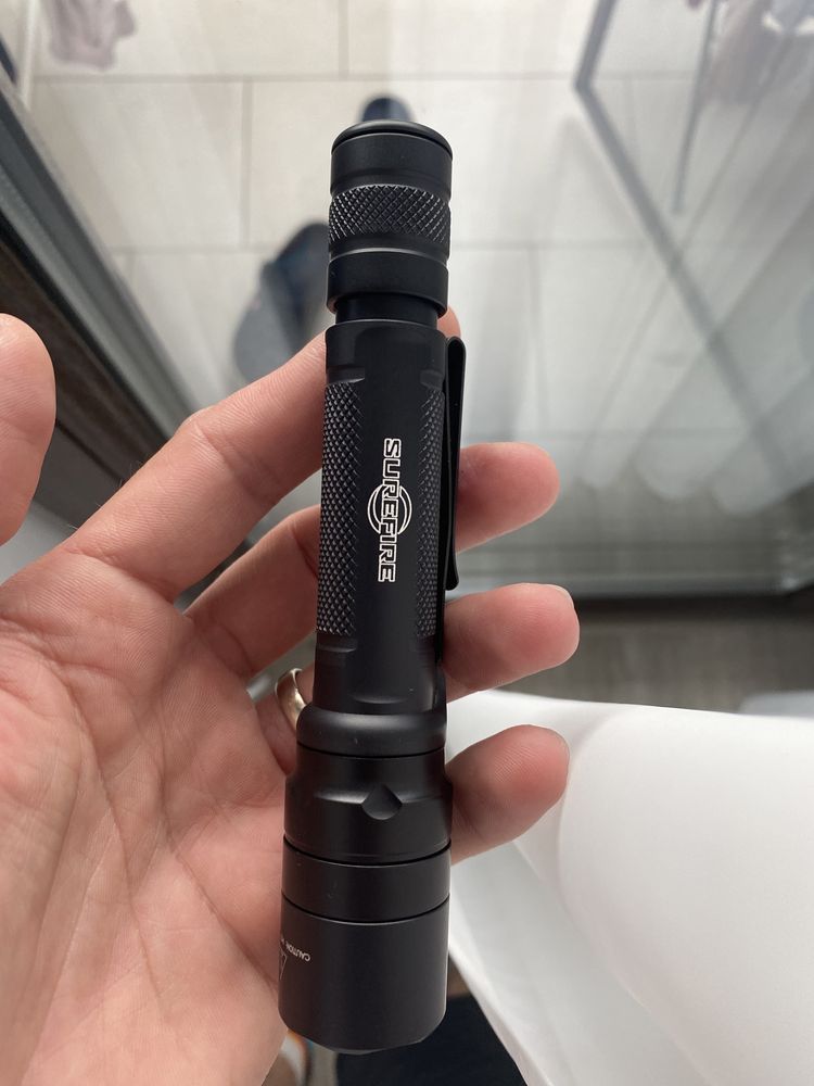 Lanterna Surefire EDCL2-T Dual-Output LED EDC ORIGINALA