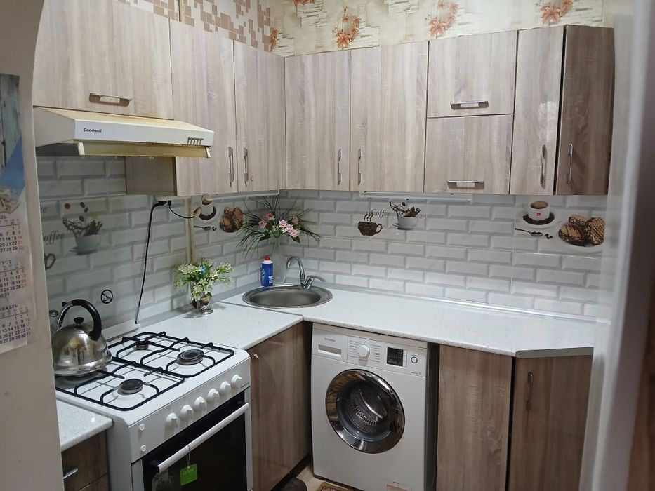 Srochna 4 xonali uy sotiladi