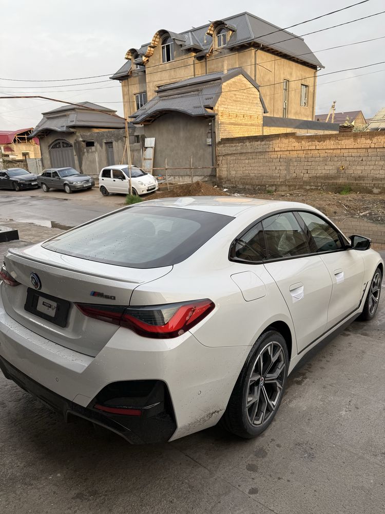 Bmw i4 M50 bez probeg