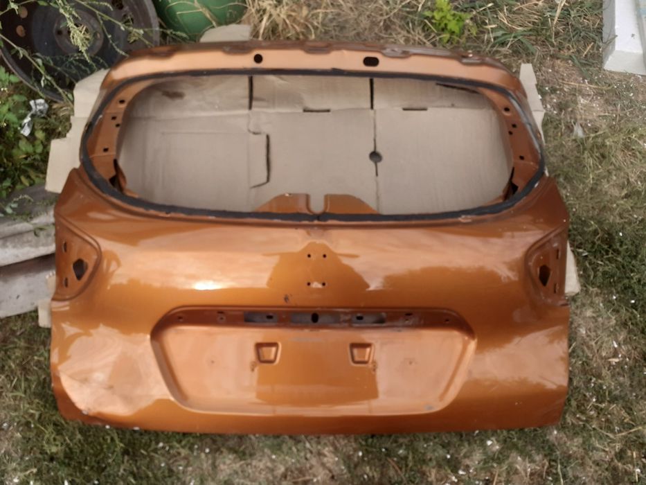 Bara spate Logan 3 / Haion Captur / Usa Logan 1 / Capota Megane GT