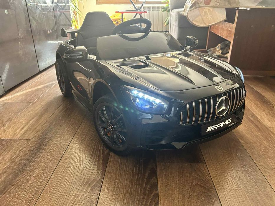 Mercedes-AMG GT  – 2019 (детска версия, но с голямо его!)
