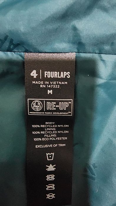 Жакет от бренда FOURLAPS, фирменная товар!