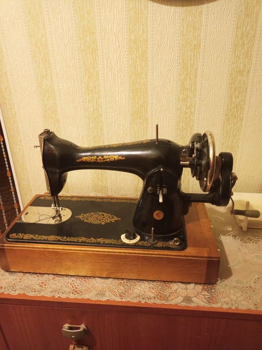 Продам швейную машинку( Подольск)