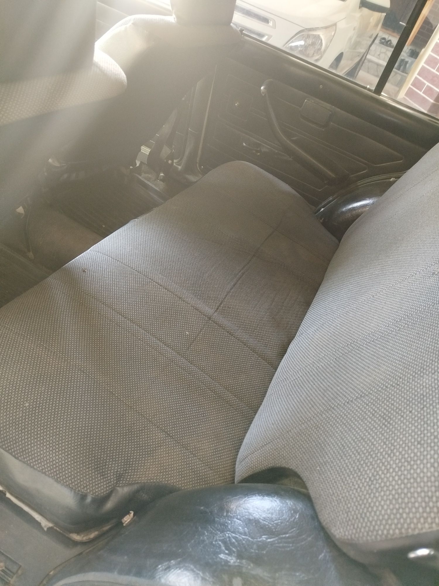 Vaz 2104 sotiladi