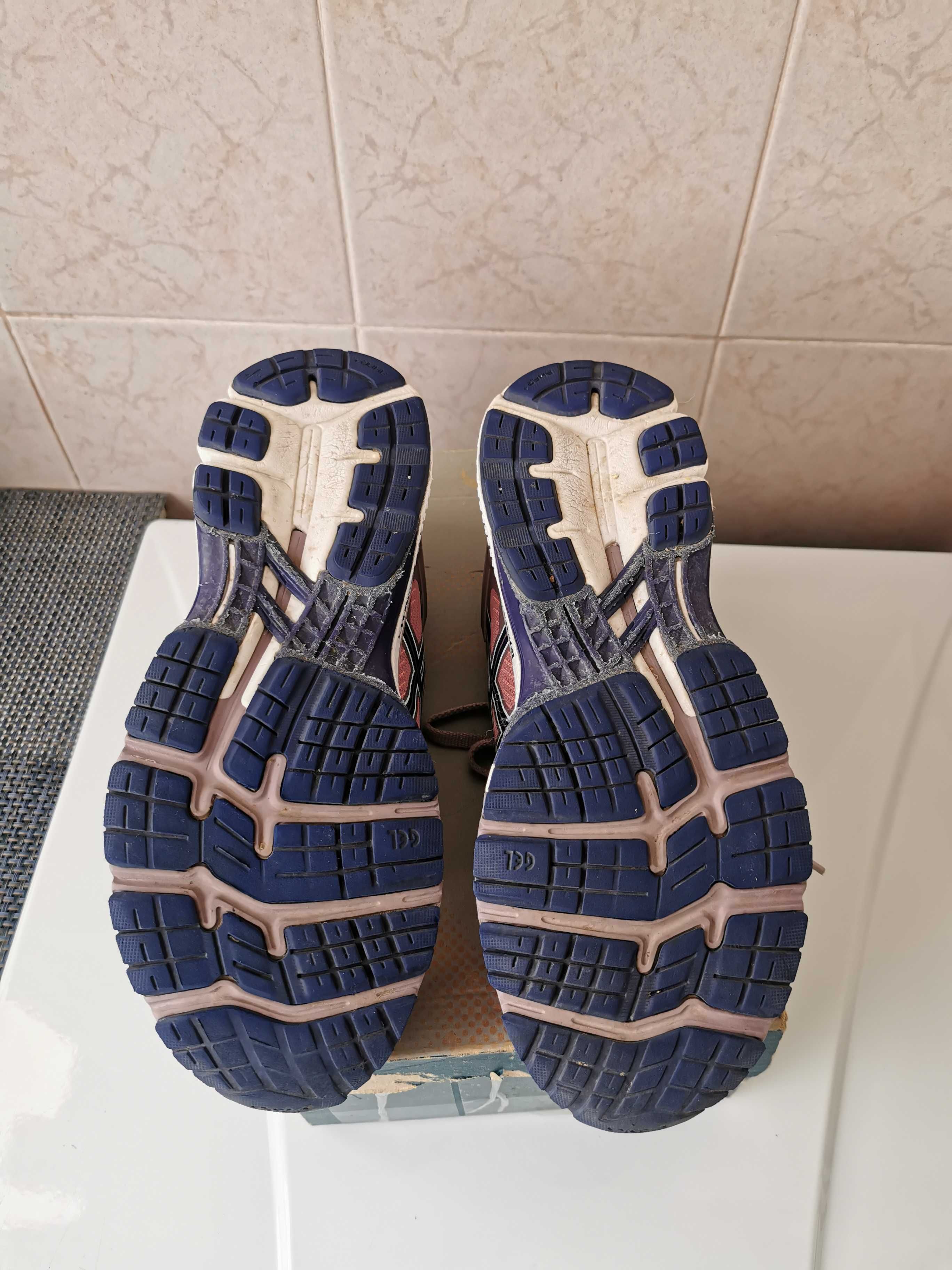 ASICS-GEL Kayano 26