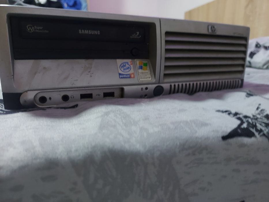 Vând calculator vechi .plata doar la livrare