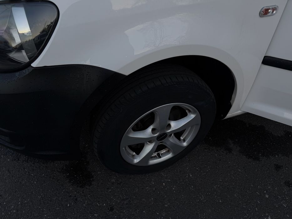 VW Caddy Facelift 1.6 TDI 102cp (istoric service reprezentanta)