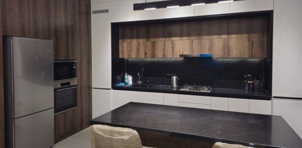 Продается 2х комнатная квартира в ЖК Oq Saroy Deluxe , МирзоУлугбек