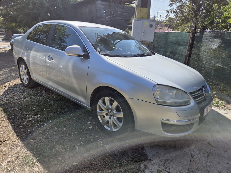 Vând vw jetta anul 2008