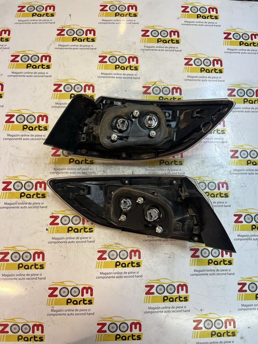 Lampa stop spate stanga pe aripa Mazda 3 BL hatcback 2009-2013