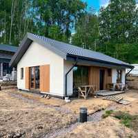 Vând casa pe structura metalica sau lemn