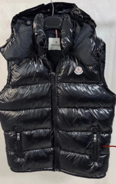 Moncler елек черен