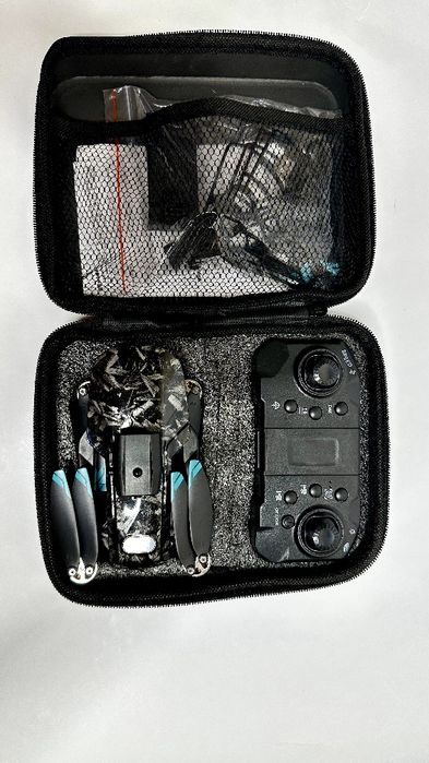 Dron. Дрон. Квадрокоптер игрушка. Без камеры