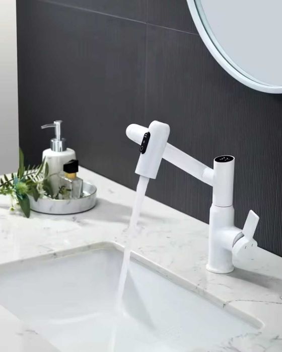 Смеситель с дисплеем температуры воды и выдвижным изливом