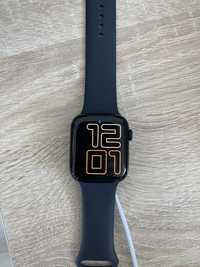 Продам Apple Watch SE 44мм второго поколения