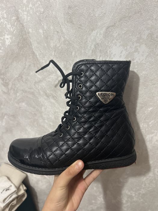 натуральная кожанная обувь tiflani