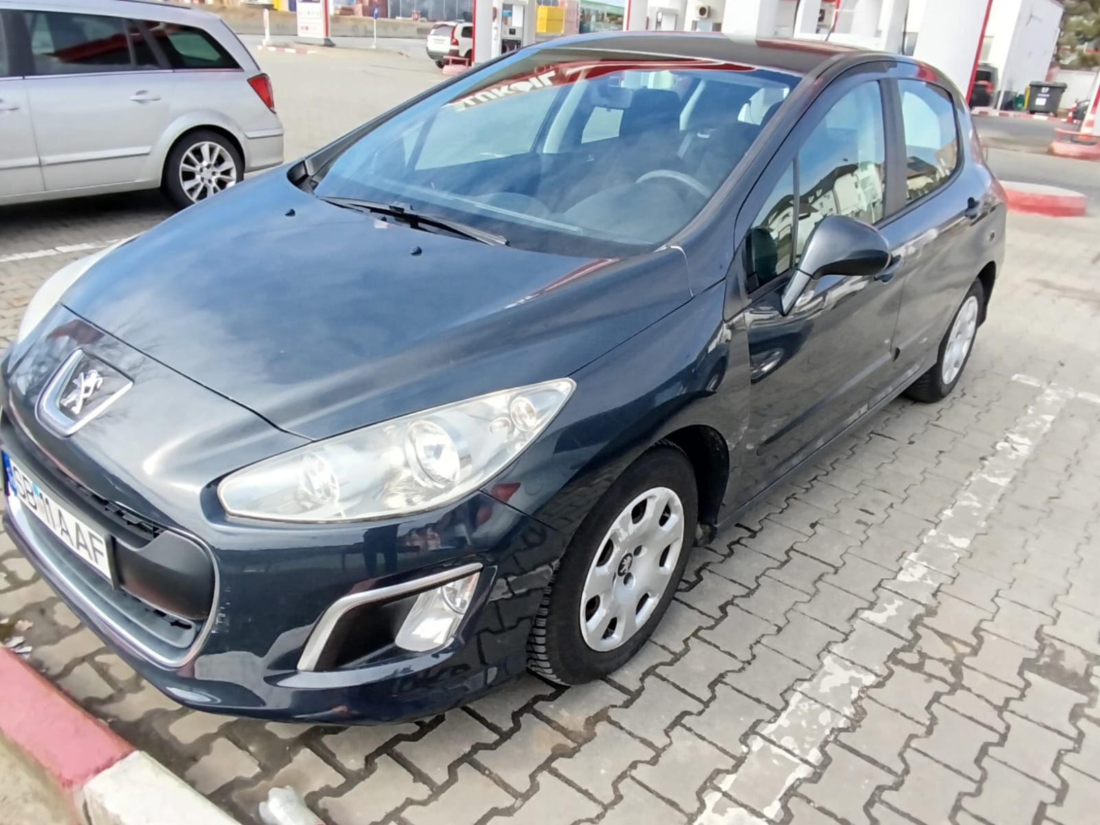 Vând Peugeot 308 anul 2011,în stare buna de funcționare