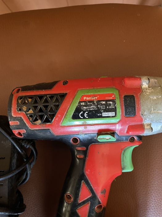 Masina Gaurit / Insurubat Panzer YT7209 cu Acumulator 14.4 V , 1.5 Ah