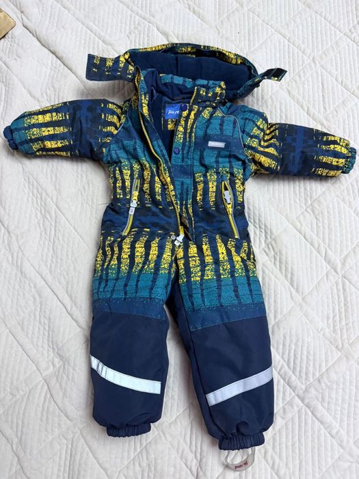 Продам зимний Комбенезон 1,5-2 года