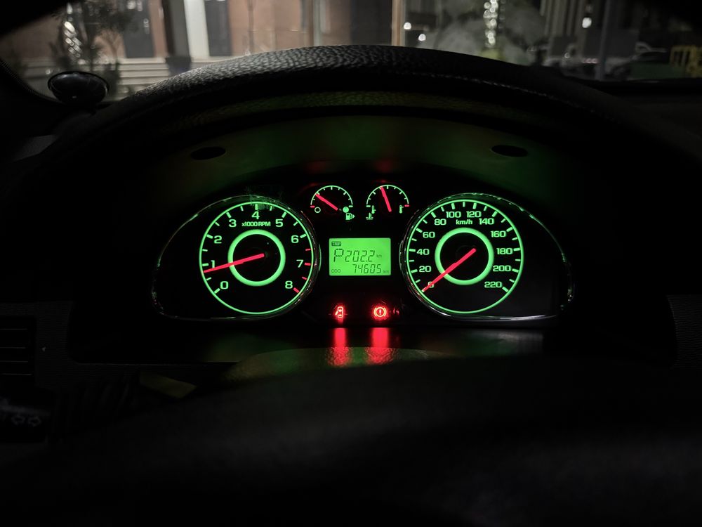 Gentra avtomat 2018 kraska toza 75000 km yurgan.