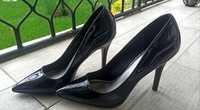 Страхотни черни лачени остри обувки на висок ток за повод, 38 н