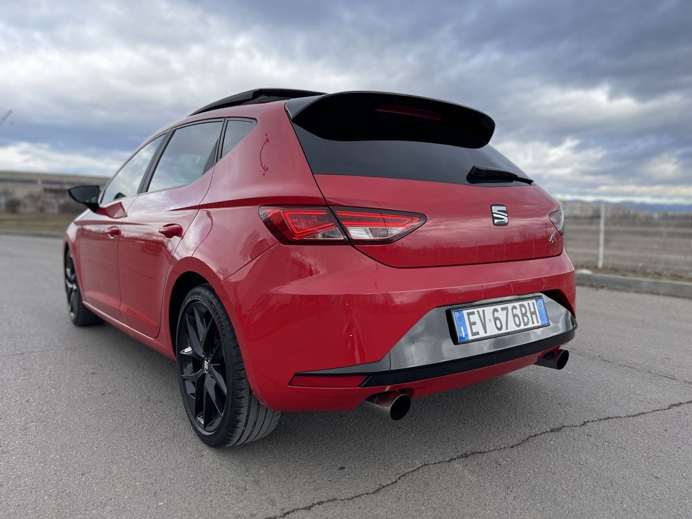 Продавам SEAT Leon FR с панорама Италия