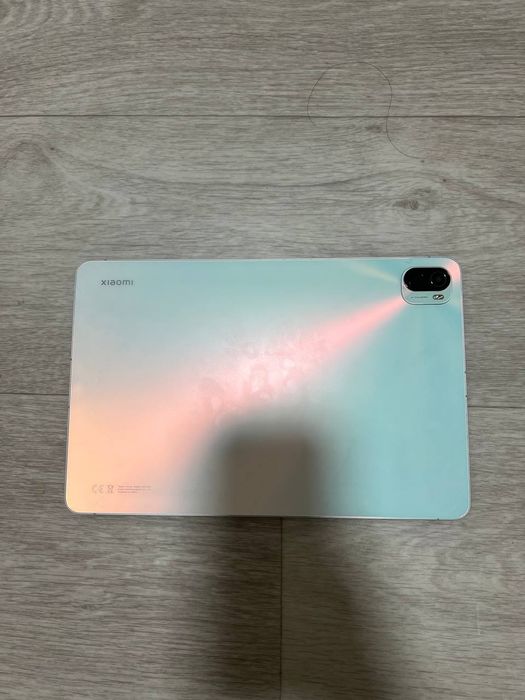 СРОЧНО ПРОДАЁТСЯ планшет Xiaomipad 5