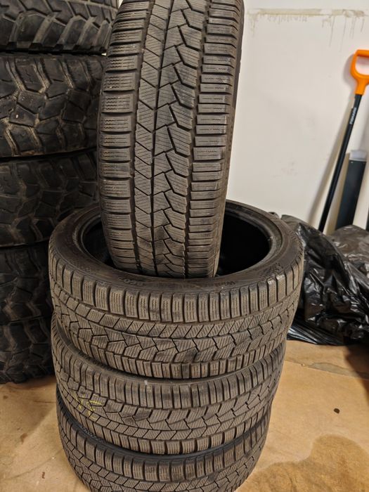 Зимни гуми 225/40R19V XL Continental  TS 860S