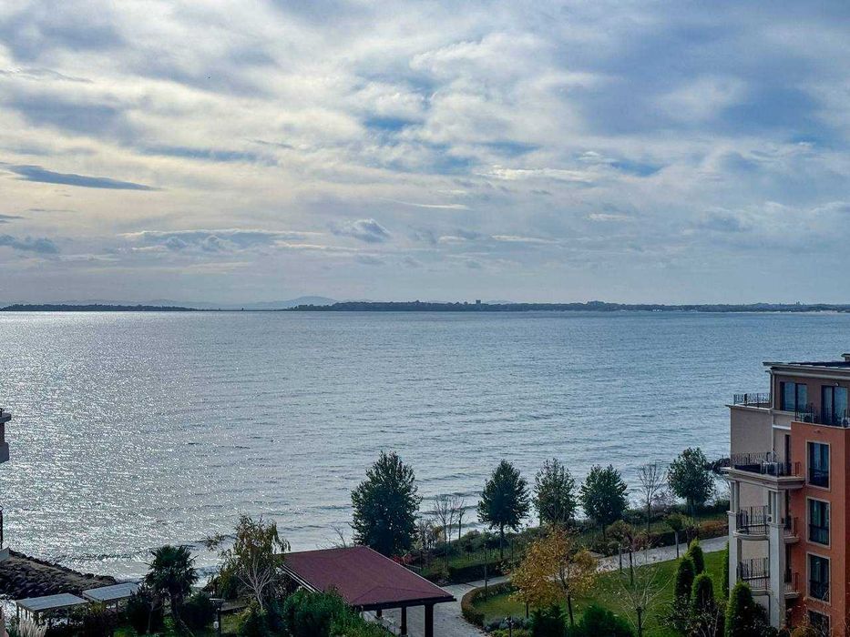 Голямо, уютно студио с гледка към морето в Гранд Хотел, Свети Влас