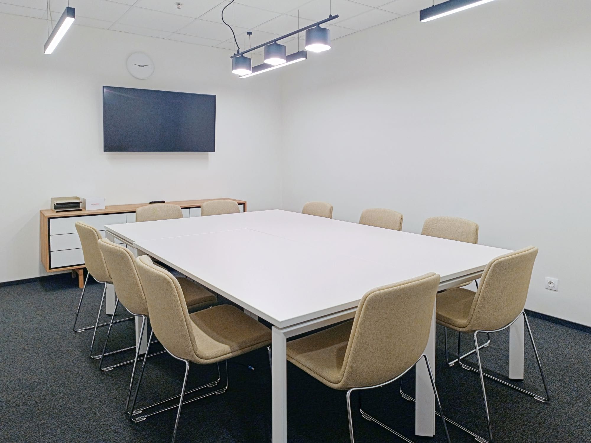 Самостоятелно офис пространство за 5 души в Regus BSR 1
