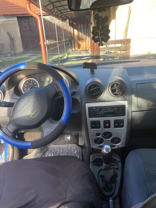 Vând Mașină Logan