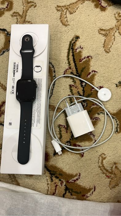 Продам Apple watch se