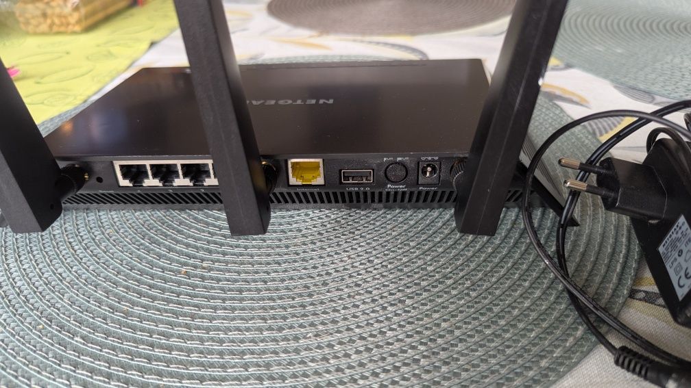 Netgear Nighthawk R7000 и Netgear R8500 - 2 бр. Гигабитови Ру