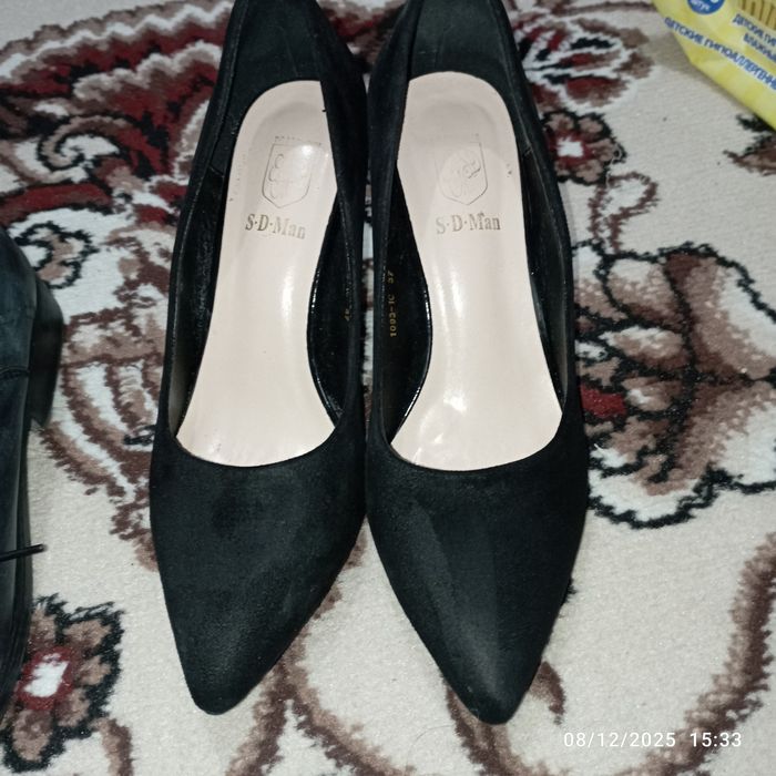 Zamonaviy shpilka pochnali tufli