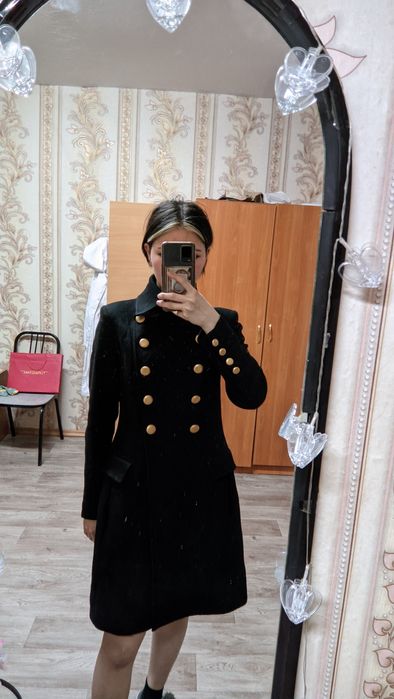 Пальто чёрное размер М от бренда MANGO