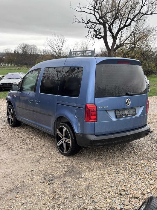 VW Caddy 2.0TDI 5ск