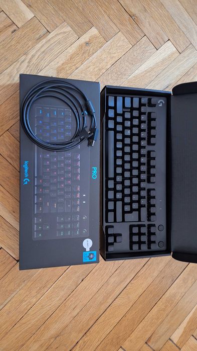 Механична клавиатура Logitech - G PRO KB Clicky GX Blue RGB черна