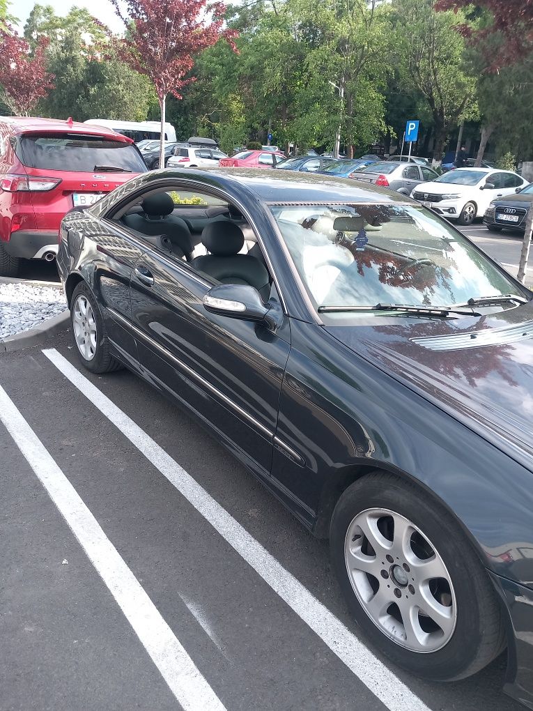 Vând Mercedes CLK 2.7 CDi