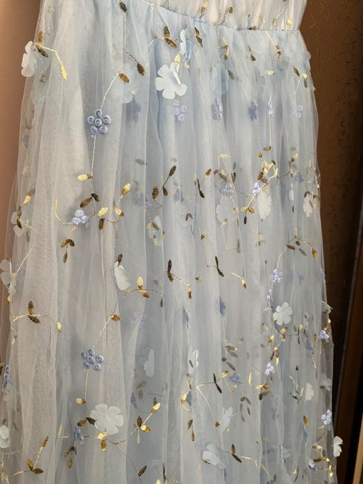 Дълга рокля, чисто нова, размер М, за абитуриенски бал.