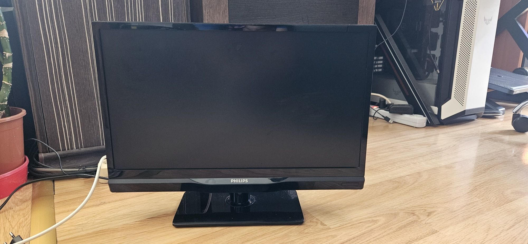 Телевизор Philips 20" инча