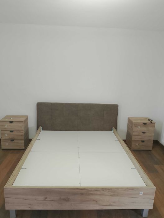 montaj mobila vitrina pat coltar biblioteca etajera comoda birou scaun