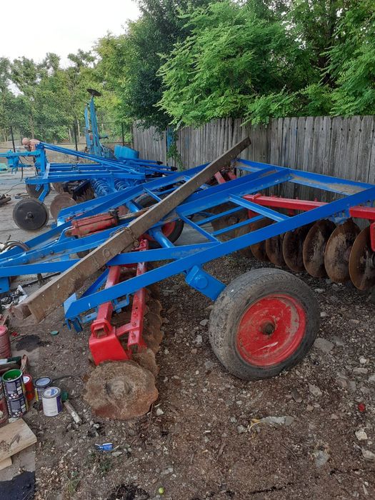 Vând combinator cu 2 baterii în fata 11000 lei