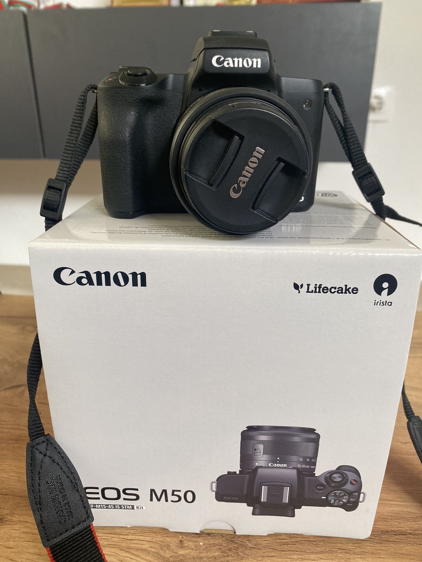 Фотоапарат Canon EOS M50 безогледална камер