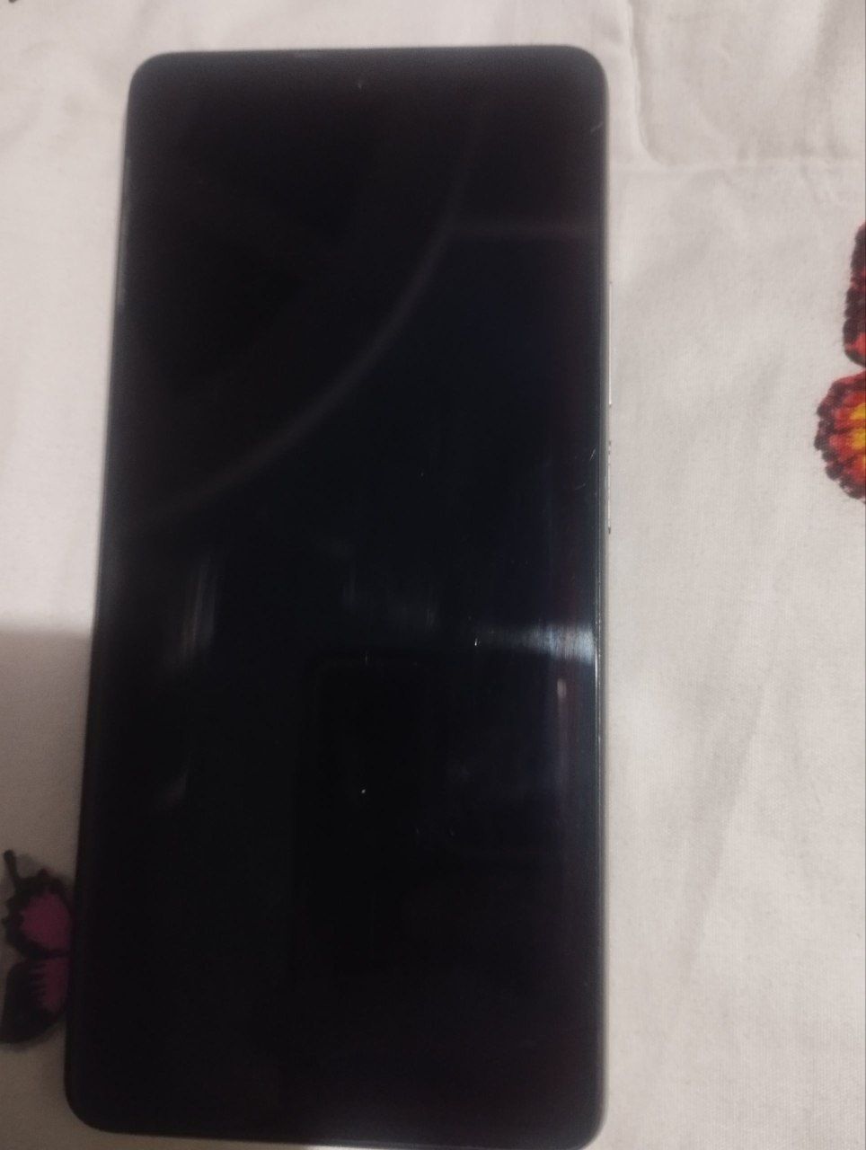 Xiaomi 11 t.  128 ga 8+6
