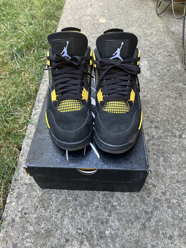 Air Jordan 4 Retro Yellow Thunder