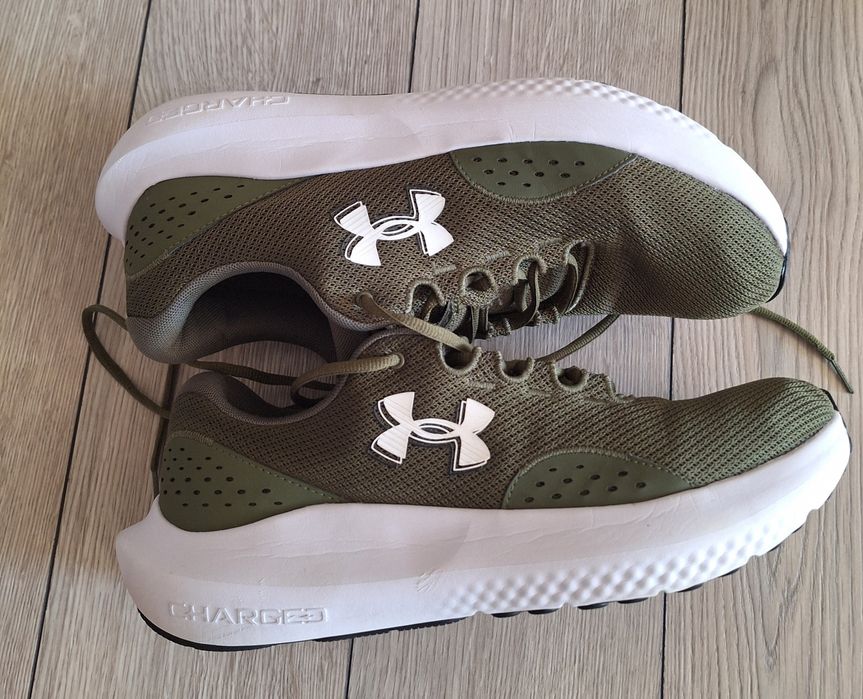 Adidași Under Armour alergare asfalt