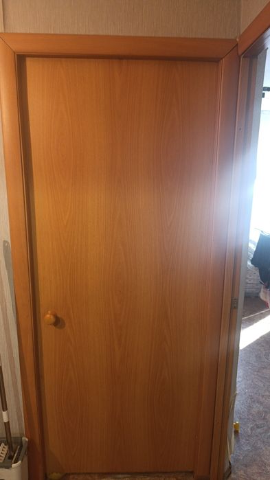 Меж комнатные двери в хорошем состояние