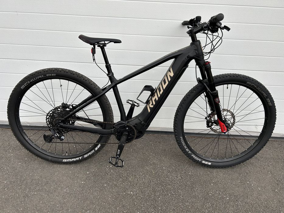 Bicicleta electrica similar Cube motor bosch gen 4 mărimea M/L
